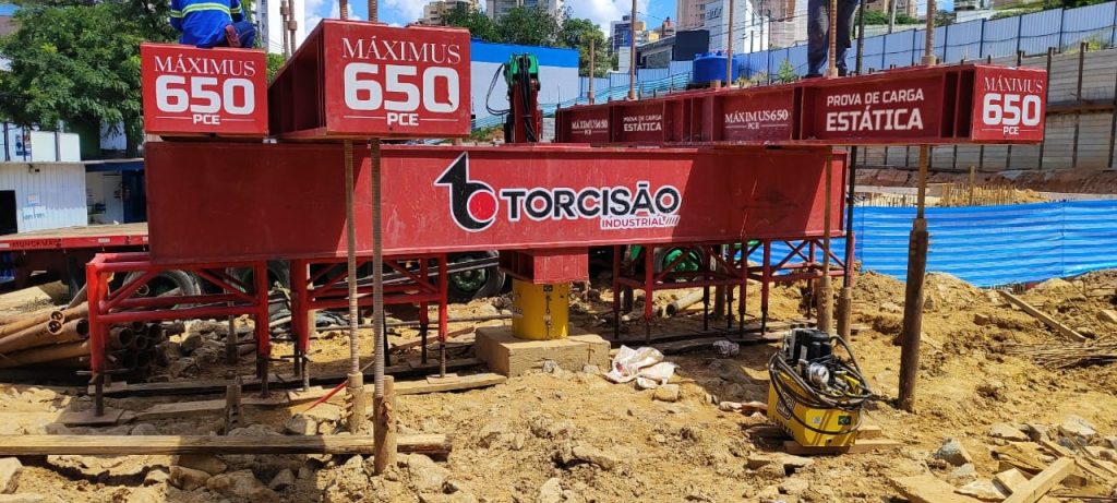 Esquema técnico de prova de carga estática